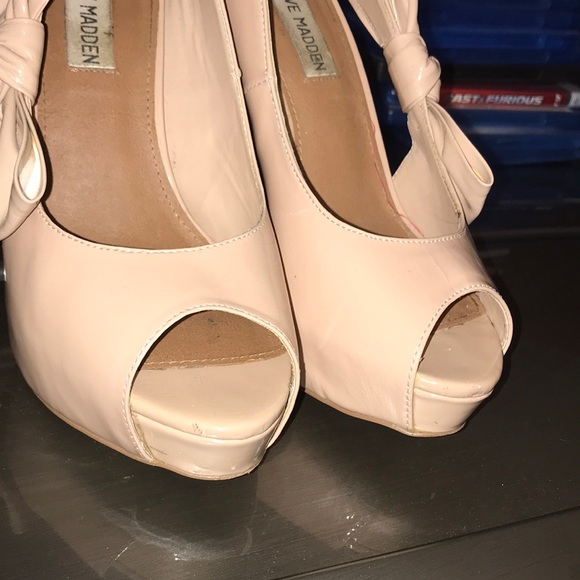Steve Madden Nude Side Bow Heels - Picture 7 of 8